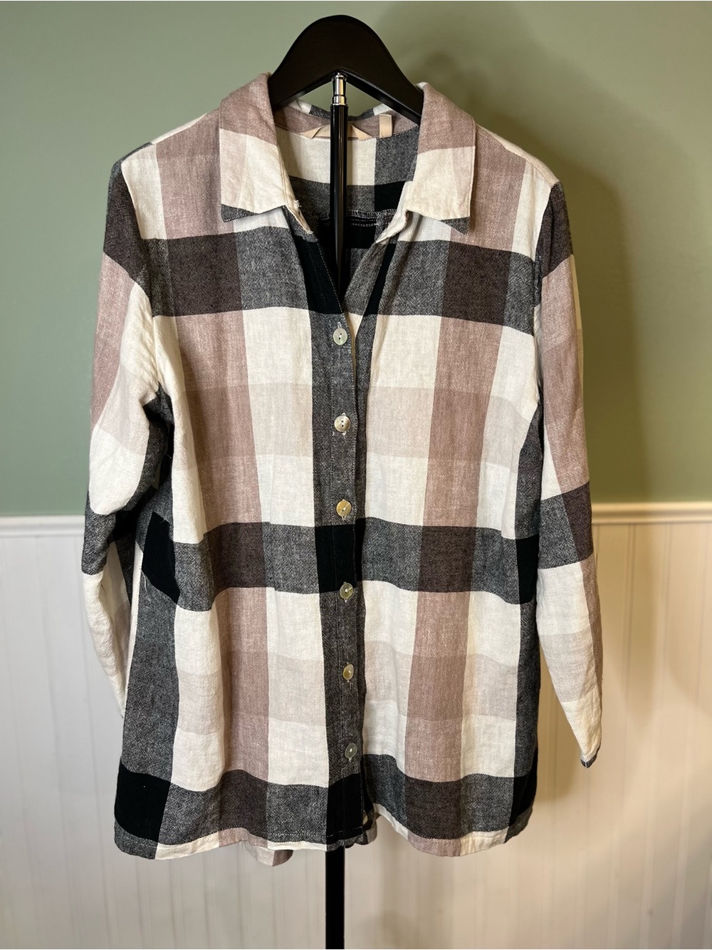 Soft Surroundings Black, Cream & Taupe Checked Button-Up w/Rear Zipper. Size L